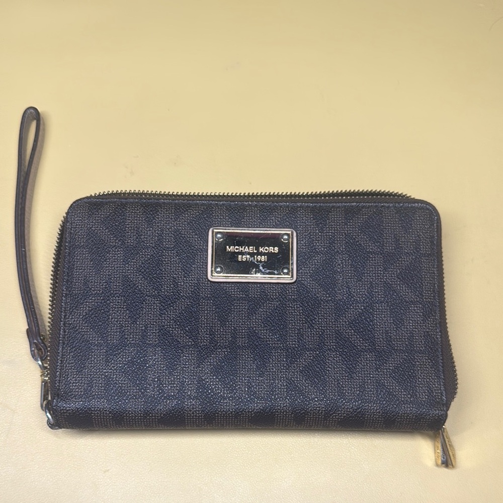 Michael Kors Brown Jet Set Travel Wristlet Wallet